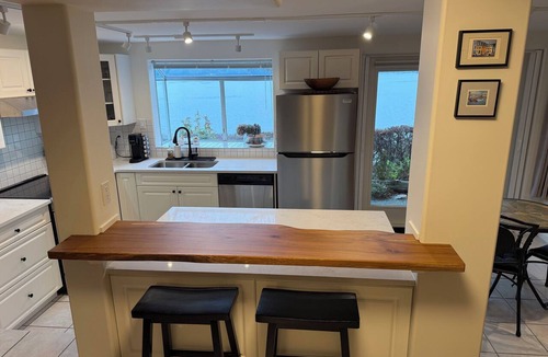 Maple Bay House | Maple Bay beachfront suite, just steps to your private beach patio