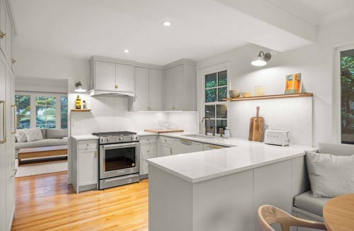 Saanich East House | Maplecrest Manor