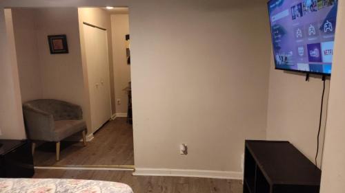 Pittsburgh House | McDaniel Quaint Private Room & Bath in Shared Home #5