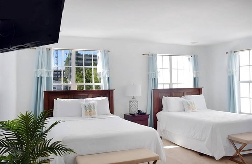 Flamingo/Lummus Hotel | Miami Beach Like it Should Be! Minutes From Lincoln Road and Ocean Drive!