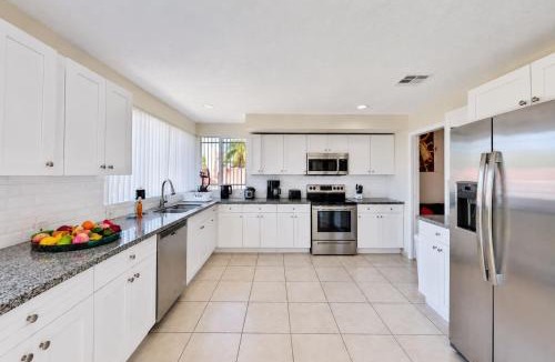 Ives Estates House | Miami Heat Villa 6BR Retreat