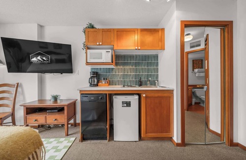 Whistler Village Condo | Mid Century Modern - Studio w Pool & Hot Tub