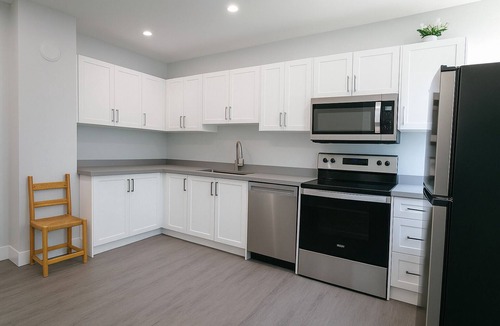 Hamilton House | Mid-term stay 3BR Furnished House(monthly rental)