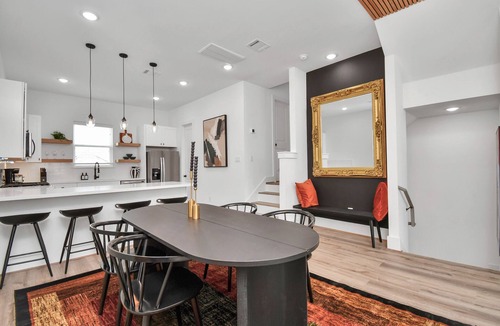 OST - South Union House | MINI GOLF, BBQ Grill, Mins to Downtown HTX Luxe Escape at Med Center & NRG
