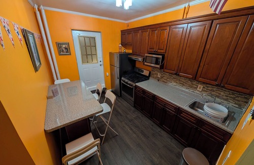 Guttenberg House | Modern 2BR Retreat Near NYC, Clean, Cozy, Private & Fully Equipped