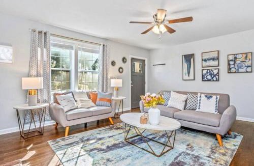 Atlanta House | Modern 3BD Cottage Home w/Private HotTub