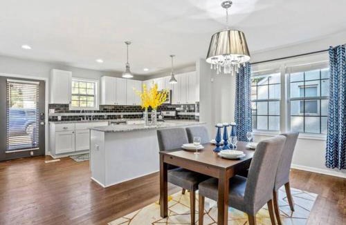 Atlanta House | Modern 3BD Cottage Home w/Private HotTub