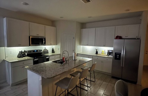 Westminister House | Modern 3BR Retreat, Family Friendly, Near Fort Myers