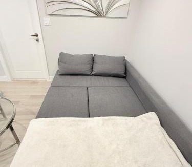 Milton Apartment | Modern and Cozy Basement Suite,2 Bedrooms with Kitchen ,Parking and Separate Entrance