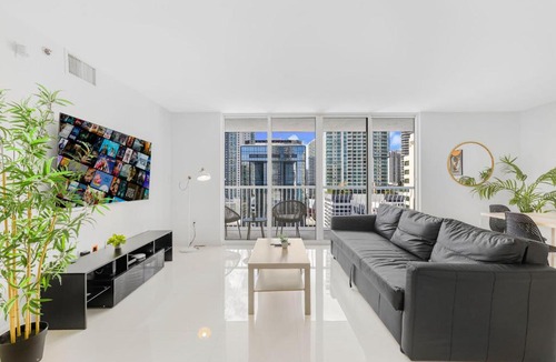 Brickell Apartment | Modern Brickell Condo with Prime City Views