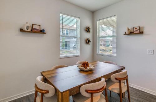 Dundee House | Modern Dundee Townhome Near Lakes & Legoland!