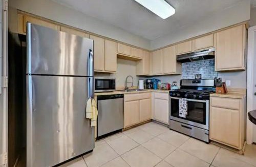 Pflugerville House | Modern Family Home, Close to Typhoon Texas and Tesla Gigafactory