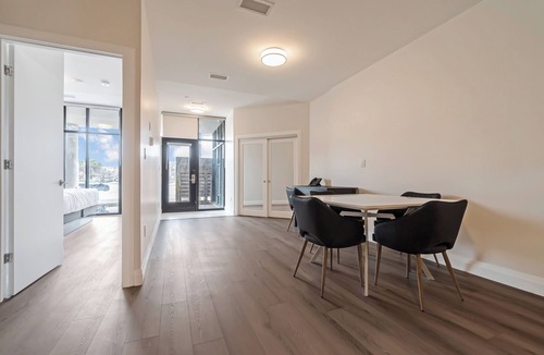 Dean Park Apartment | Modern Fully Furnished 2 Bedroom Apartment Unit 10