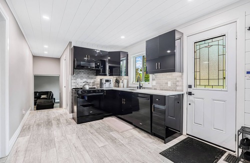 Port Elgin House | Modern Oasis in Beach Town