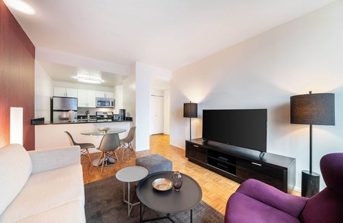 Brooklyn Heights Apartment | Modern One Bedroom in Charming Brooklyn Heights