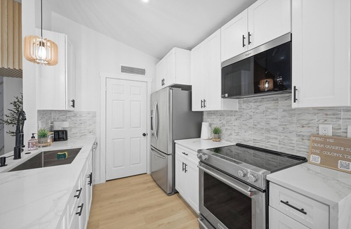 The Colony House | Modern Organic Home Sleeps 6 Near Grandscape & FIFA Base Camp Frisco-The Colony