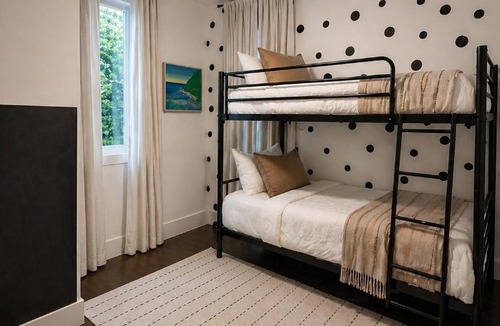 Carlstadt House | Modern Stay 5 min to World Cup Metlife 25 min NYC