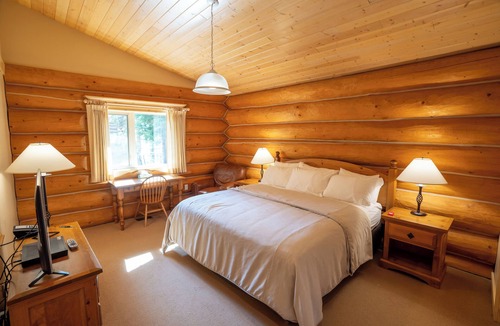 Blue River Hotel | Most Magnificent Chalet