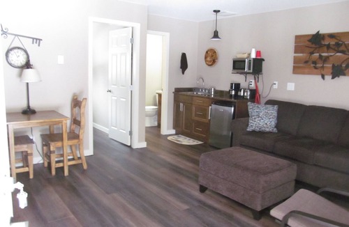 Okanagan-Similkameen Apartment | multiple suites avail. $189-219 per suite per night. contact host