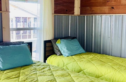 Steinhatchee Cabin | Nauti Hookers, deep water access in Steinhatchee with a boat slip, cold AC, WiFi