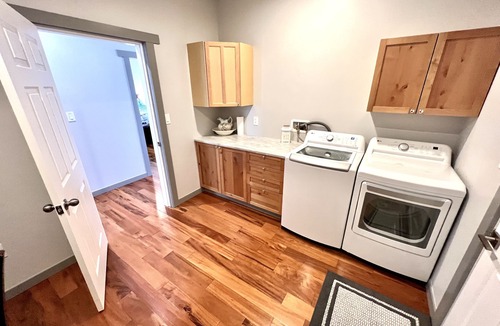 Regional District of Nanaimo House | New Guesthouse by Westwood Lake, in Nanaimo, We offer winter and weekly rates