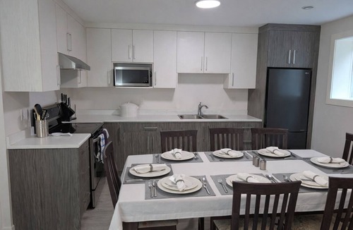 Canyon Heights Apartment | NEW LISTING Modern 2BR Suite: FIFA Home Base & North Shore Nature Retreat
