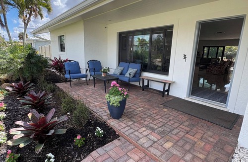 Golden Beach House | New-SUN, SAND & STYLE! 4BR Coastal Retreat with pool and private beach access.