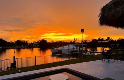 Fort Myers House | NEW-Waterfront Retreat with Private Pool, Spa & Tiki Hut – North Ft Myers Escape