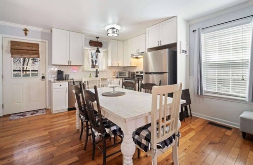 Sautee Nacoochee House | NEWLY RENOVATED COZY 2BR 1BA COTTAGE -NEW HOT TUB