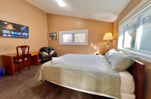 Aurora House | Newly Renovated Home in Central Aurora