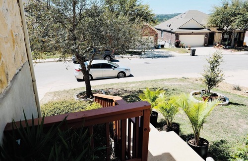 Wetmore House | Nice & Cozy home: Central location, minutes to Six Flags, Golf clubs, Sea World