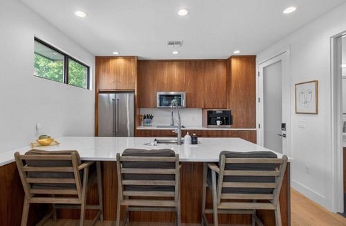 Crestview House | 🌅 North Austin Stay w/Workspace, EV Charger + Screened Porch | SXSW Dream | Sunrise