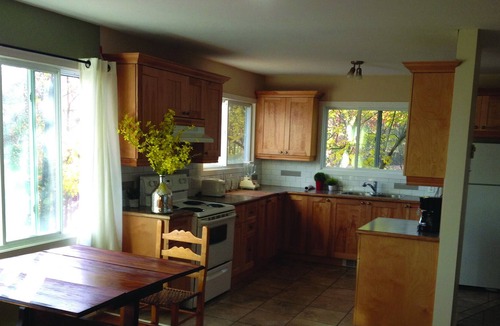 North Hatley House | North Hatley Private Serene one Bedroom Chalet ten Minute Walk From Village
