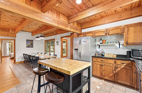 Clarkesville House | Oakey Mountain Hideaway