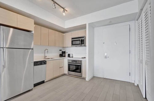 Hallandale Beach Apartment | Ocean View 1 BDR Beach & Water Retreat Pool Gym