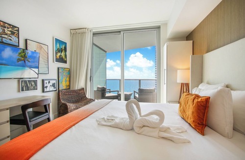 Hollywood South Central Beach Condo | OCEANFRONT BUILDING; rooftop pool, 1 Bd condo with OCEAN VIEWS GUARANTEED