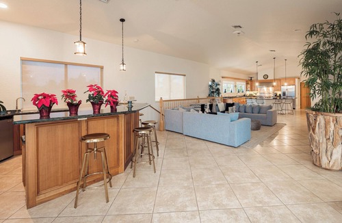North Beach House | Oceanfront Luxury Villa 5BR/4BA Beach Access