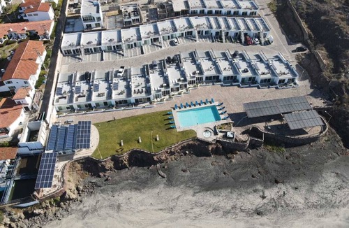 La Paloma Villa | Oceanfront Villa Paz