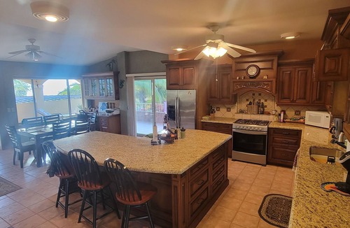 Loreto House | Oceanview Getaway, Large Beach House w/Pool, Hot Tub & 2 Kitchens