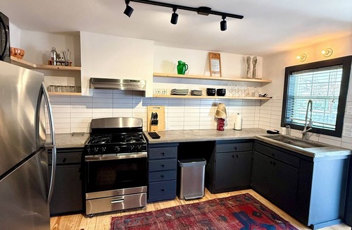 Marfa House | Ocotillo House: Centrally Located 3Bed/3Bath Home