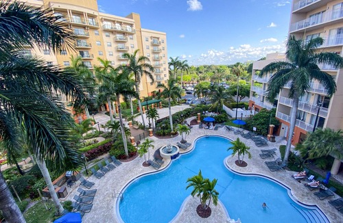 Survey Creek Resort | OFFICIAL LISTING | Wyndham - Palm Aire Resort 1BR Condo w/Pools & More!
