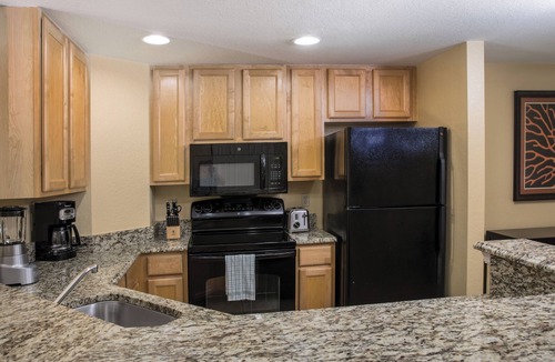 Survey Creek Resort | OFFICIAL LISTING | Wyndham - Palm Aire Resort 2BR Condo w/Balcony, Pools & More