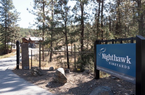 Okanagan-Similkameen Cabin | Okanagan vineyard tenthouse experience.luxury immersed in nature!