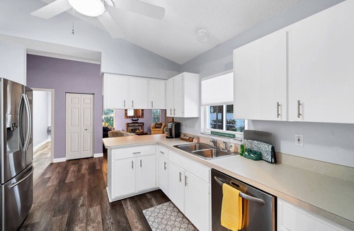 Braden River House | Palm Aire Golf Course home in Sarasota near Benderson Park, UTC and beaches.