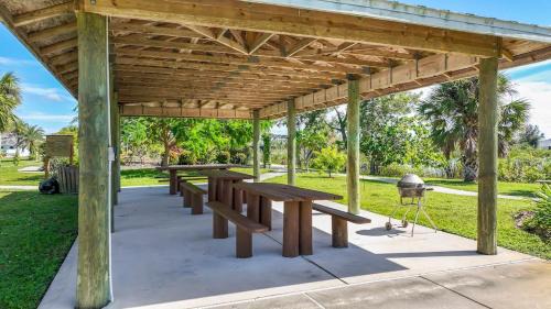 Port Charlotte Villa | Palm Bliss 3 bed 2 bath stylish and cozy