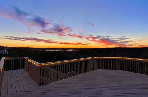 Leander House | Panoramic Hill Country Rooftop View Wedding & Event Venue