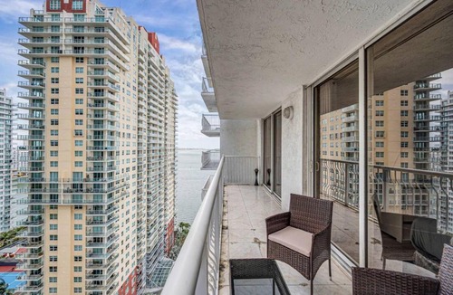 Brickell Apartment | Peaceful Brickell 1BR Water and City Outlook