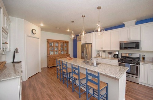 El Lago House | Pelican Bay Resort - Clear Lake Compound, Sleeps 23, Pool, Hot Tub, Pier