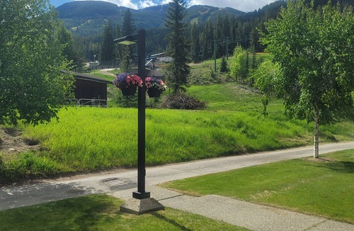 Panorama Condo | Perfect location One Bedroom Townhome: True Ski to Door!