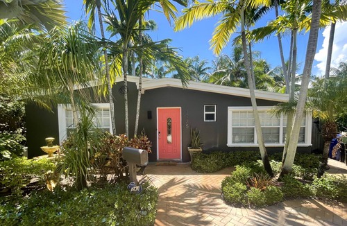 Poinsettia Heights House | Perfect spot between Wilton Manors and the beach